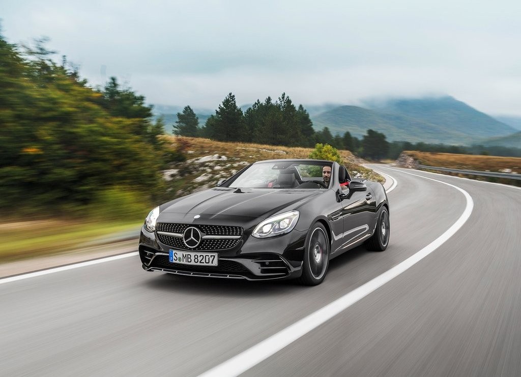 MERCEDES-AMG SLC 43